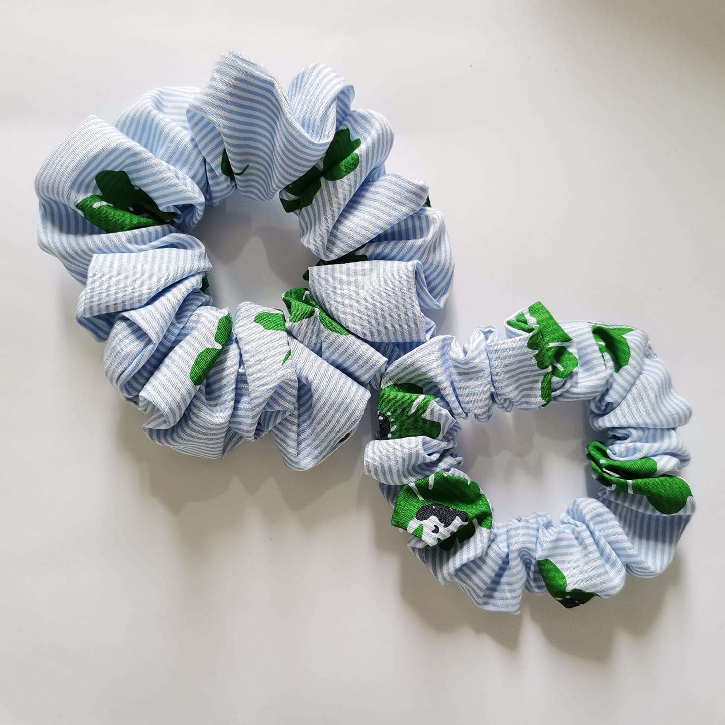 شرائط زرقاء