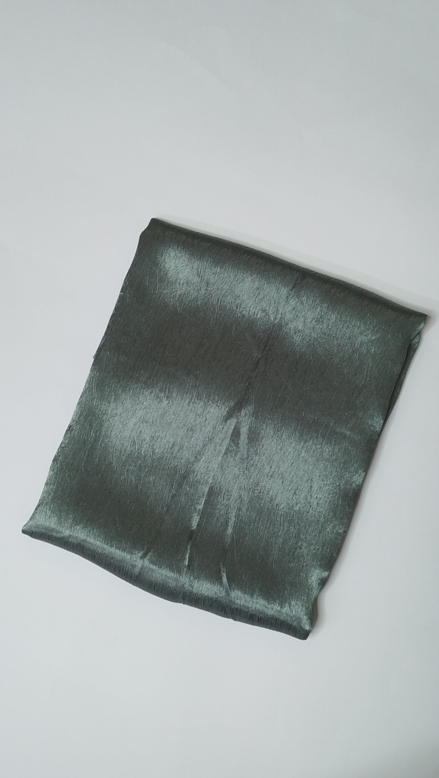 Emerald Green: Crinkle Silk Hijab