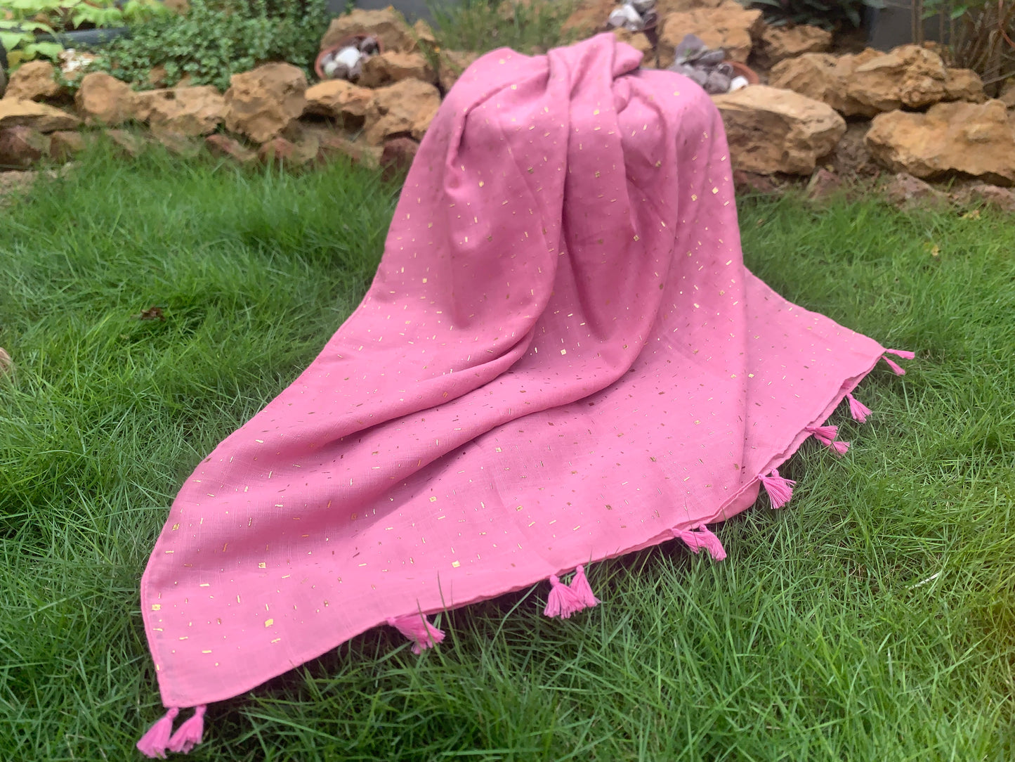 Golden Embossed Turkish Lawn Hijab - Dusty Pink